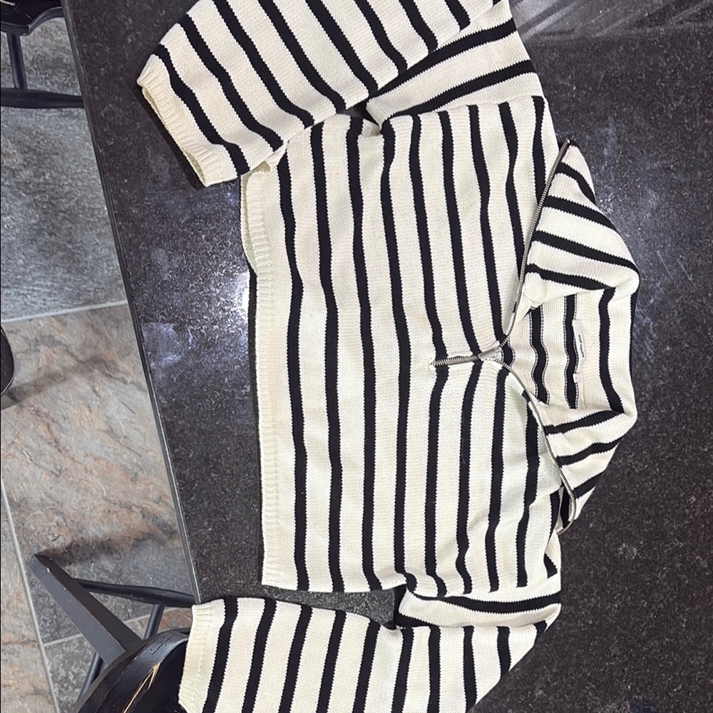 Oval Square Black and White Striped Cardigan Sweater